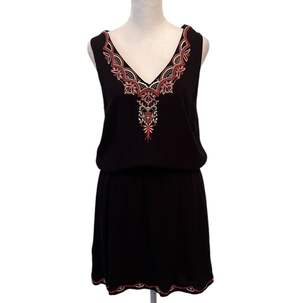 White House Black Market szS slveless elastic waist lined embroidered dress EUC